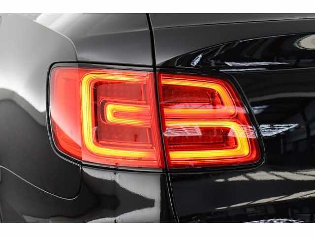 8:Bentley Bentayga V6 Hybrid, SUV, Onyx, Bentley Rotterdam
